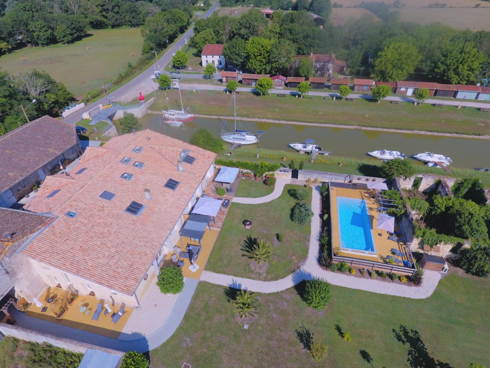 Domaine Des Pres De Joussac - Protocole Sanitaire Strict Villa Jau-Dignac-et-Loirac Ngoại thất bức ảnh