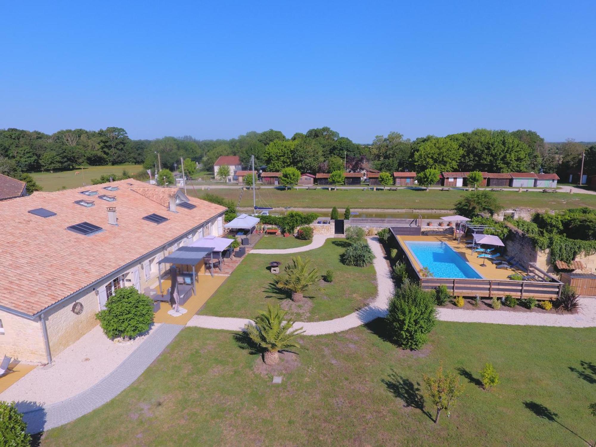 Domaine Des Pres De Joussac - Protocole Sanitaire Strict Villa Jau-Dignac-et-Loirac Ngoại thất bức ảnh